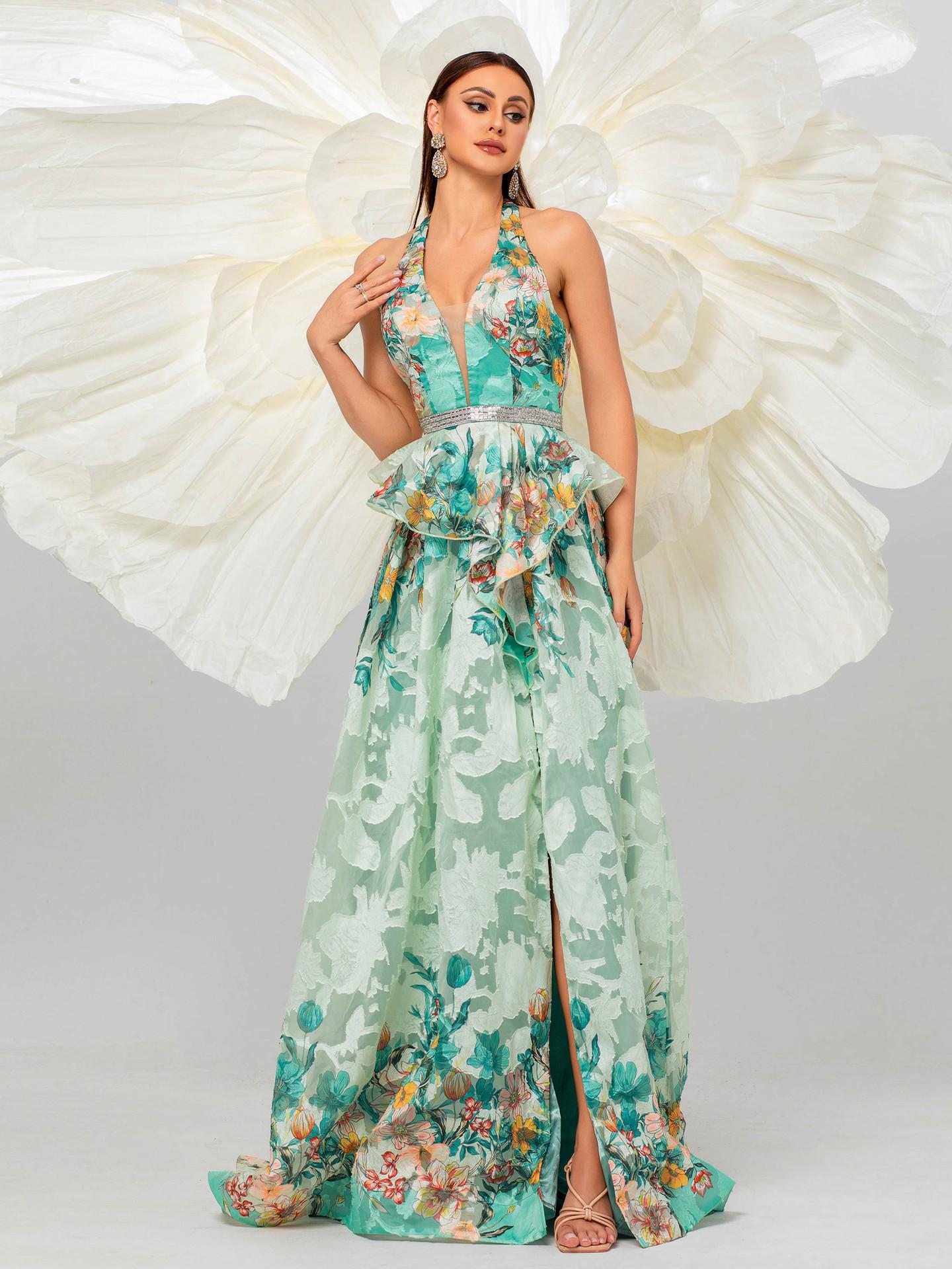 Sleeveless V-neck Neckline Swing Dress