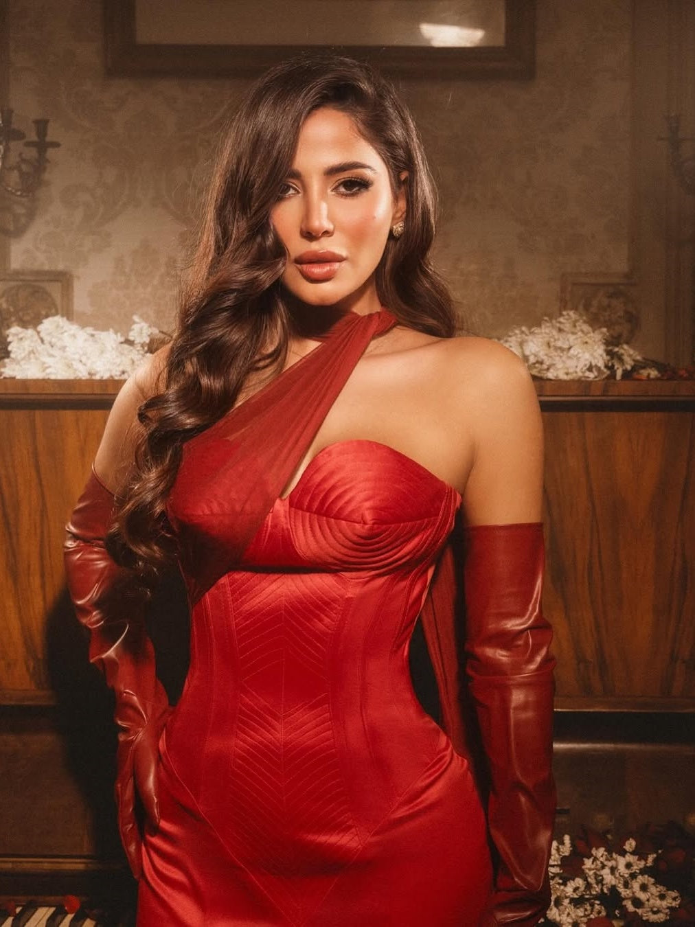 Satin Strapless Mermaid Gown（Leather gloves included）