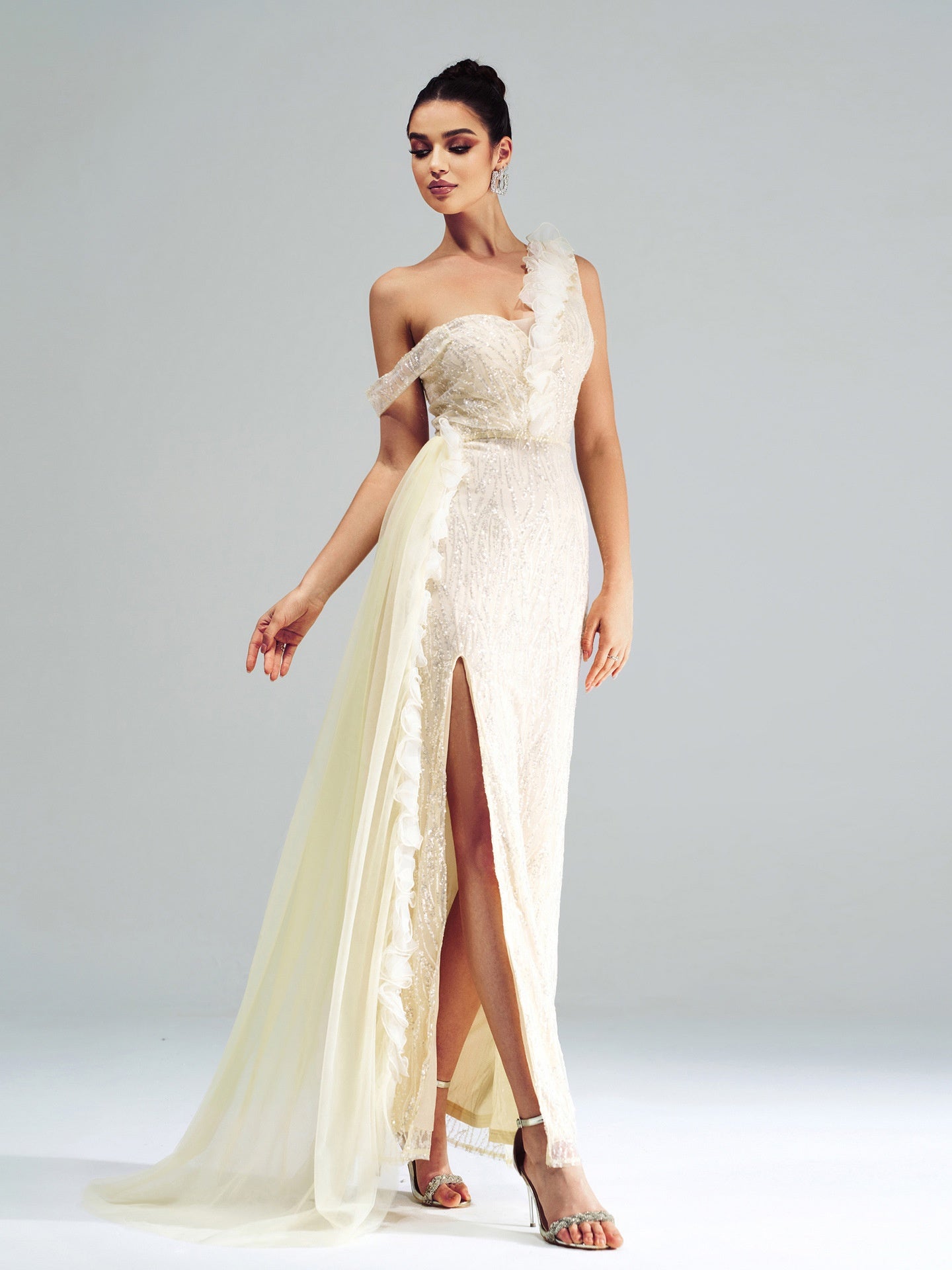 Sleeveless Asymmetric Neck Banquet Evening Gown