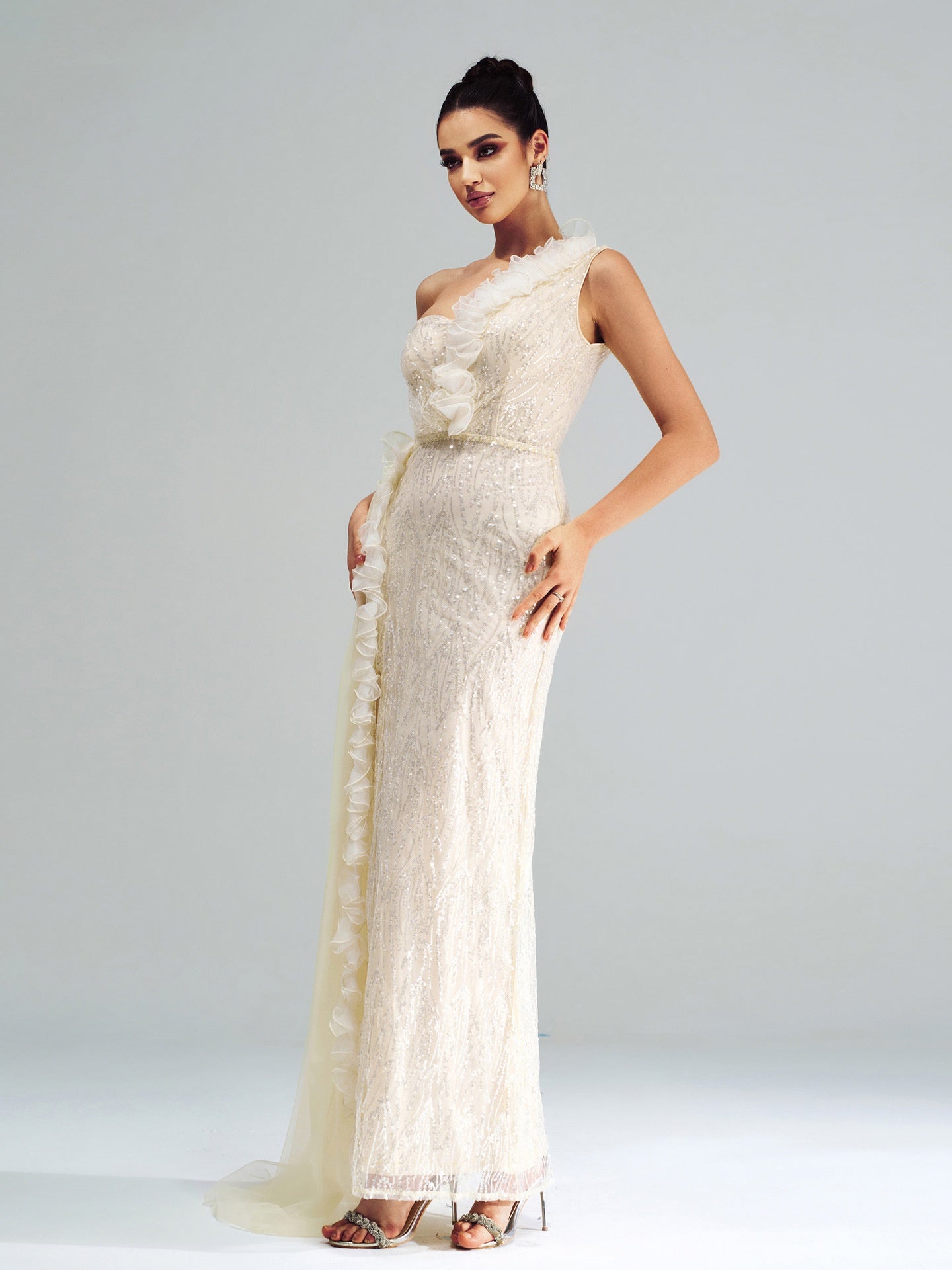 Sleeveless Asymmetric Neck Banquet Evening Gown