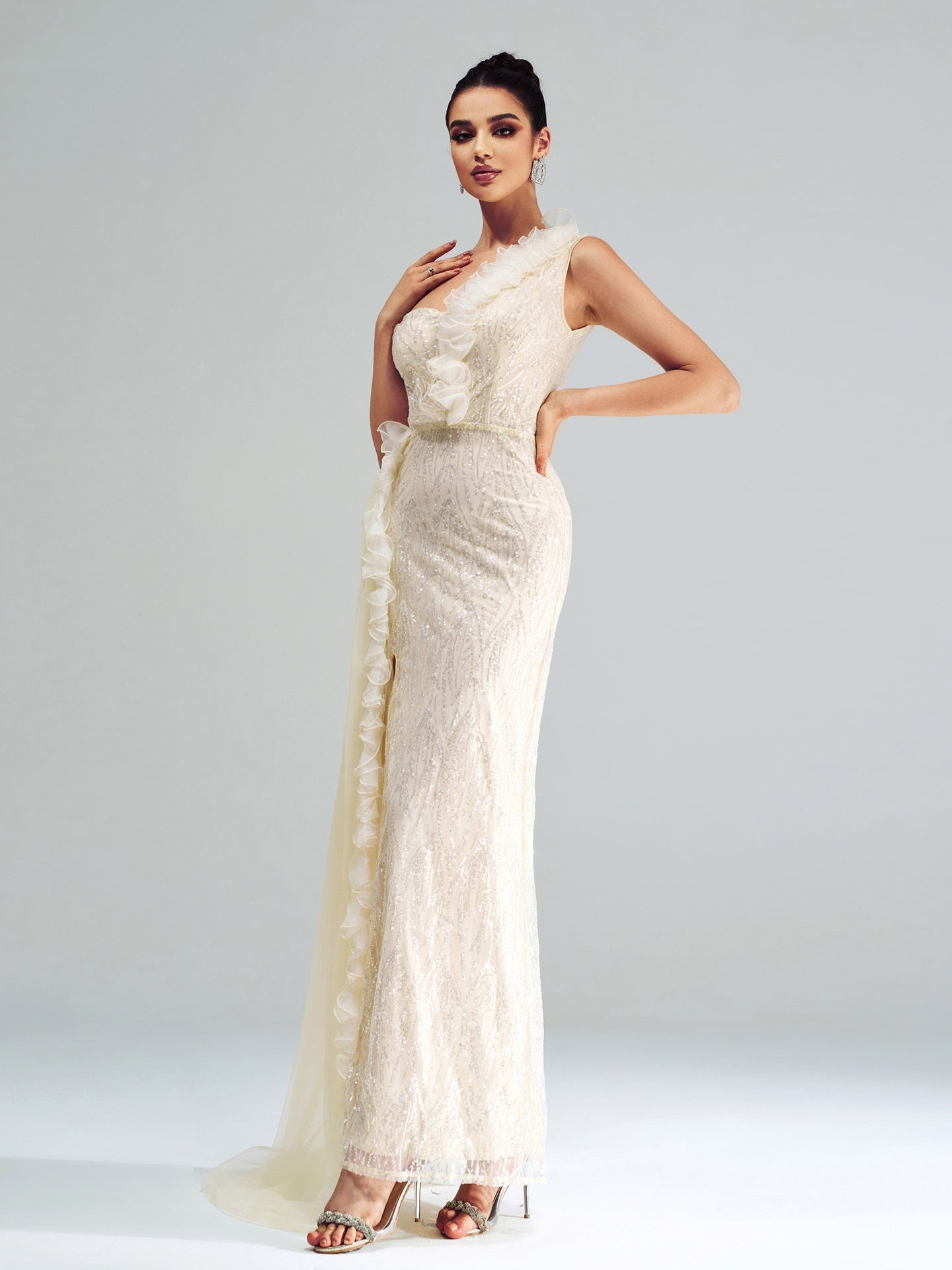 Sleeveless Asymmetric Neck Banquet Evening Gown